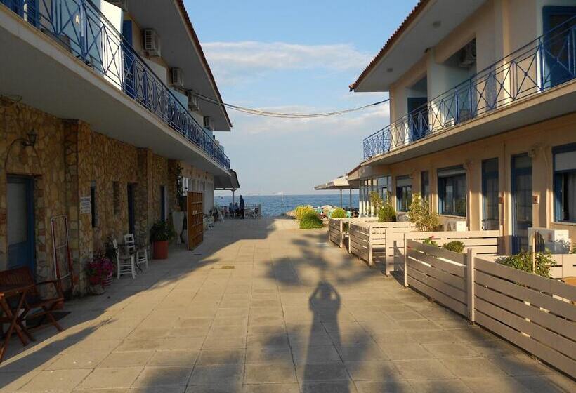 בית מלון כפרי Aggelos