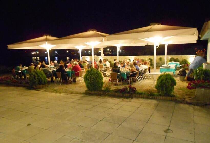 בית מלון כפרי Aggelos