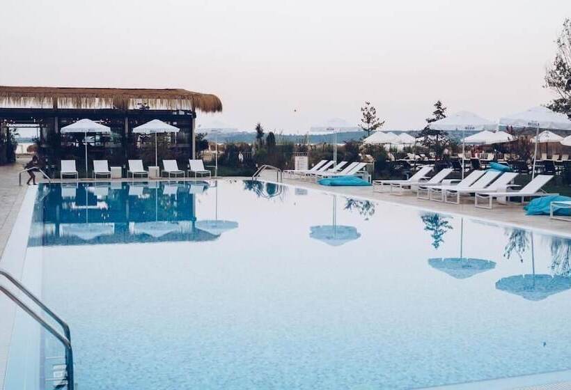 هتل Apolonia Resort