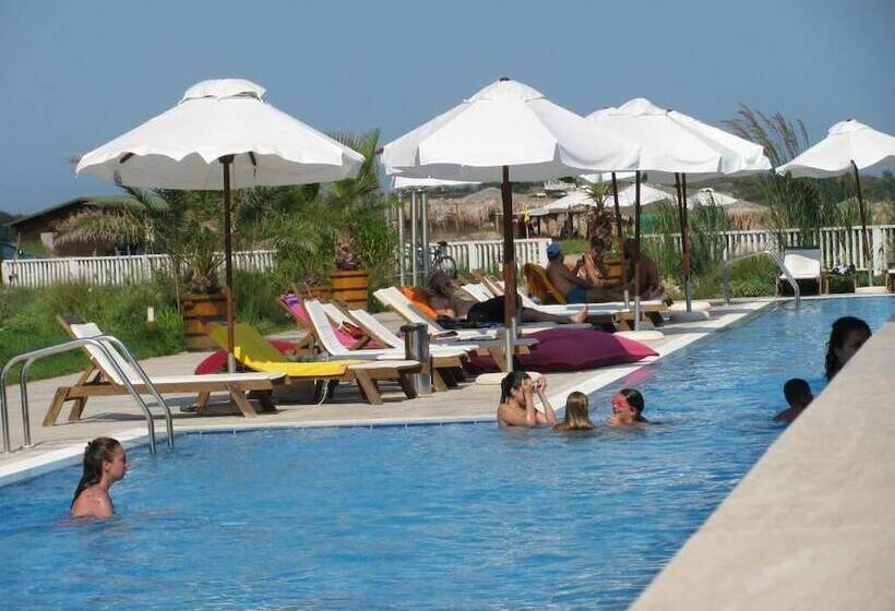 هتل Apolonia Resort