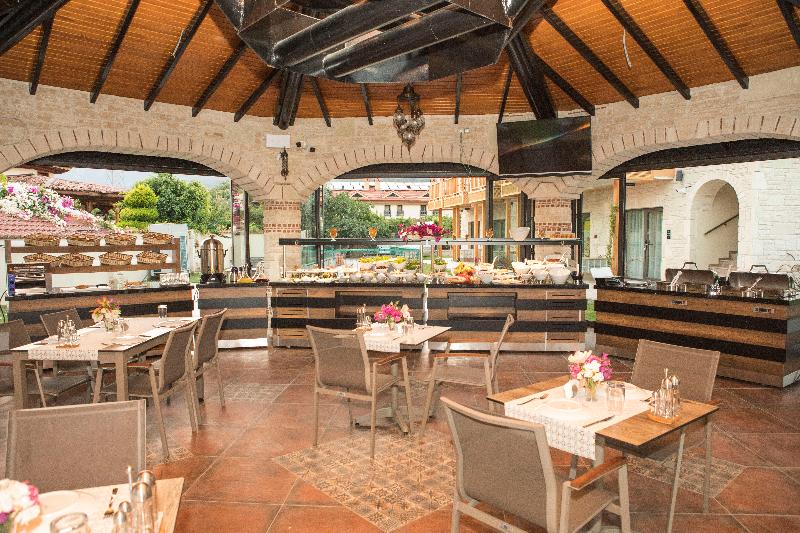 ホテル Dalyan Live Spa