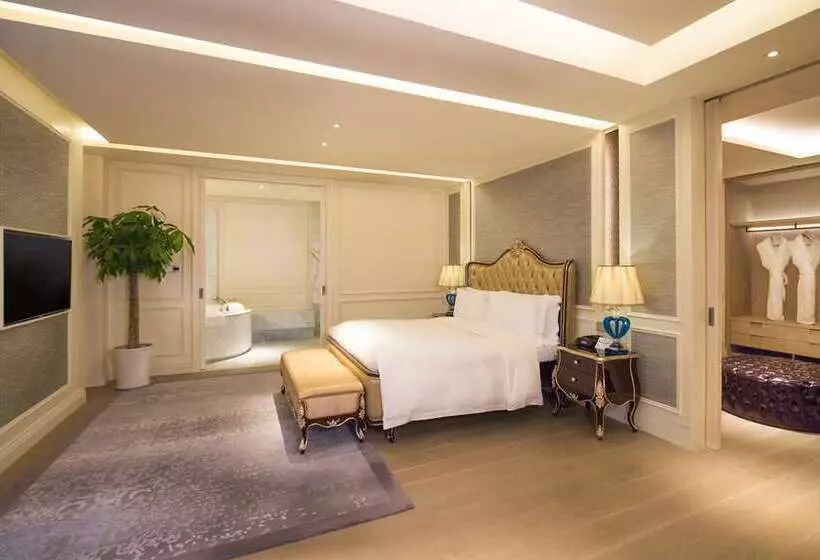 ホテル Hilton Dalian Golden Pebble Beach Resort