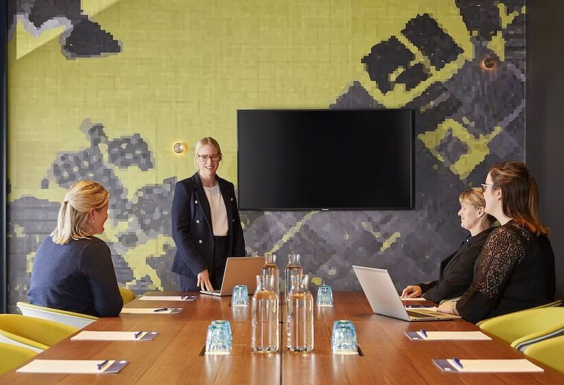 בית מלון כפרי Holiday Inn Express Newcastle, An Ihg