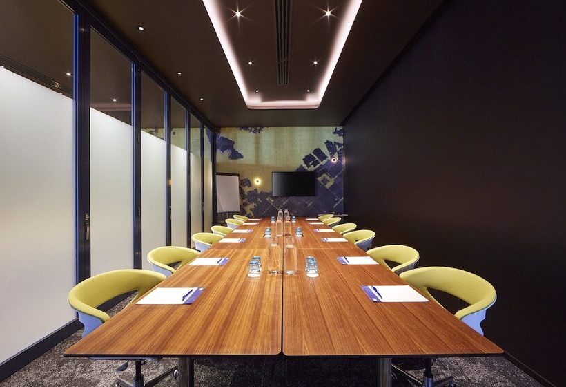 בית מלון כפרי Holiday Inn Express Newcastle, An Ihg