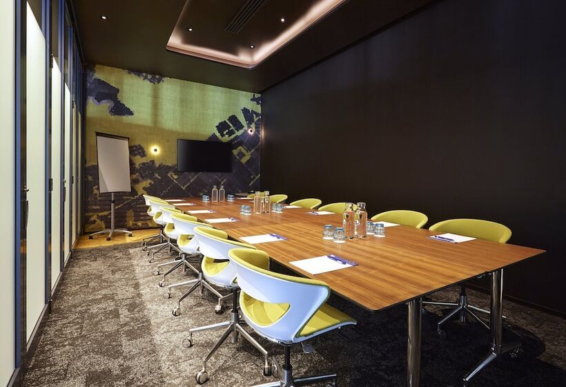 בית מלון כפרי Holiday Inn Express Newcastle, An Ihg