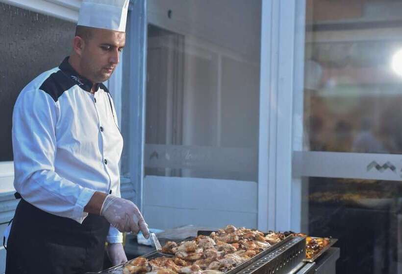 Monna Roza Beach Resort