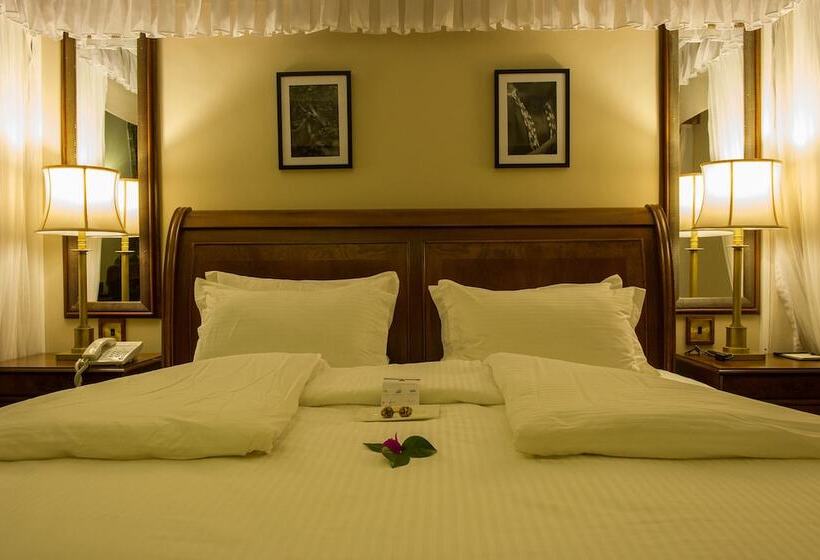 Отель Ngorongoro Oldeani Mountain Lodge