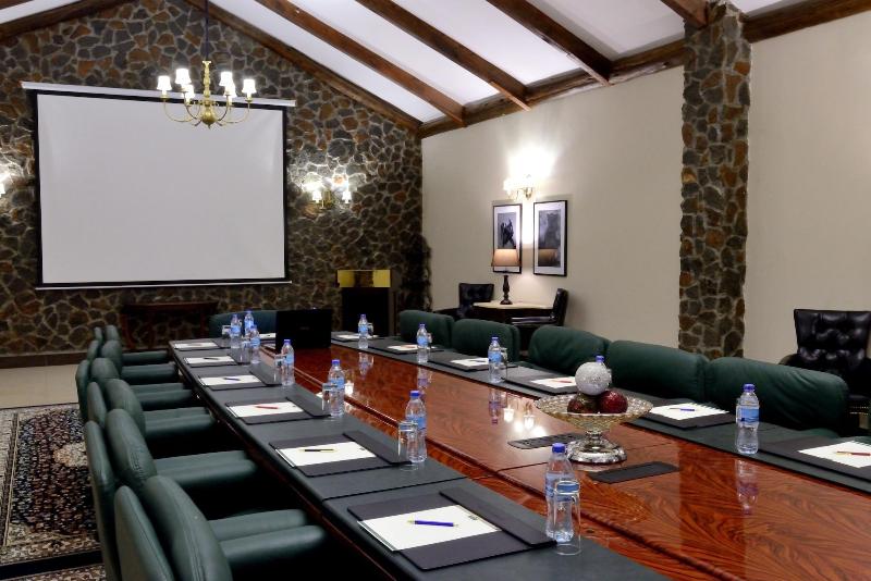 Отель Ngorongoro Oldeani Mountain Lodge