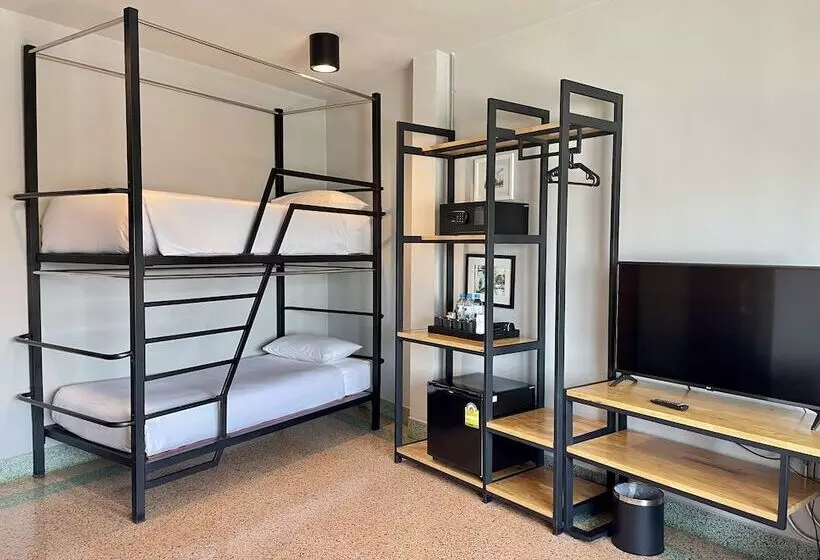 هتل W22 By Burasari