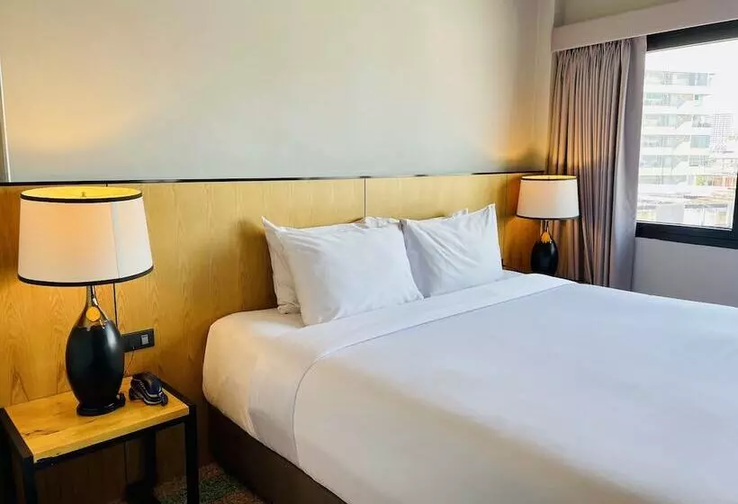 هتل W22 By Burasari