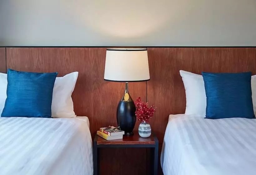 هتل W22 By Burasari