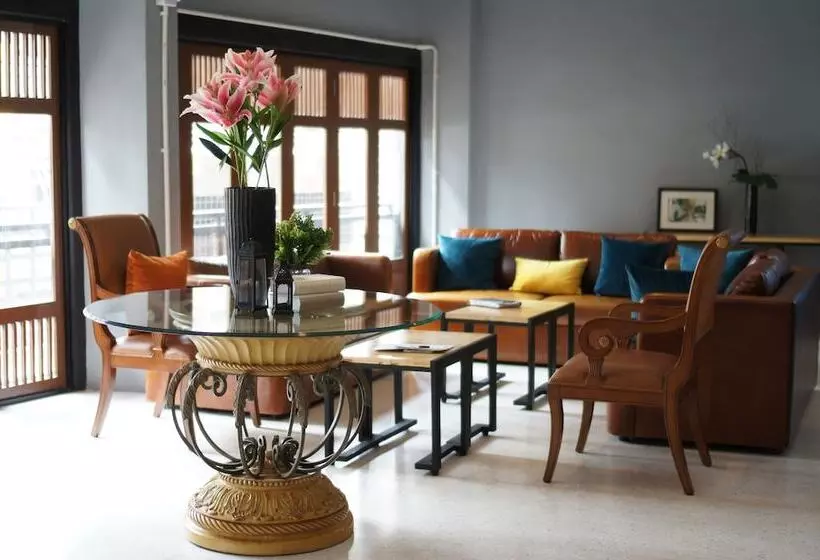 هتل W22 By Burasari