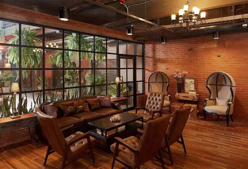 هتل W22 By Burasari