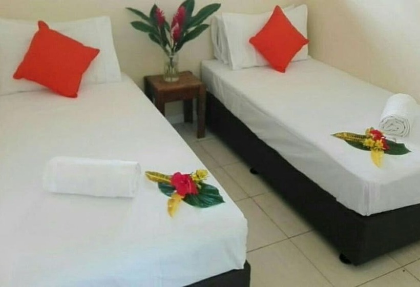 هتل Blue Bay Resort