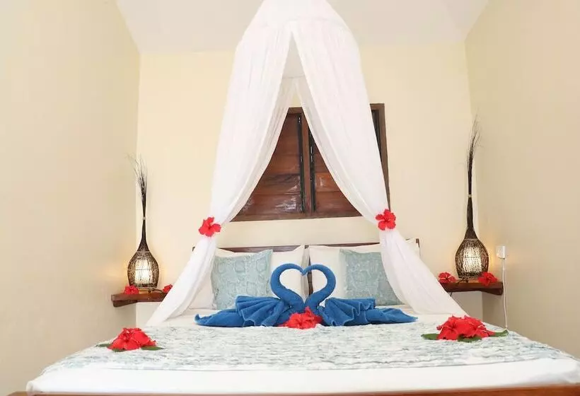 هتل Blue Bay Resort