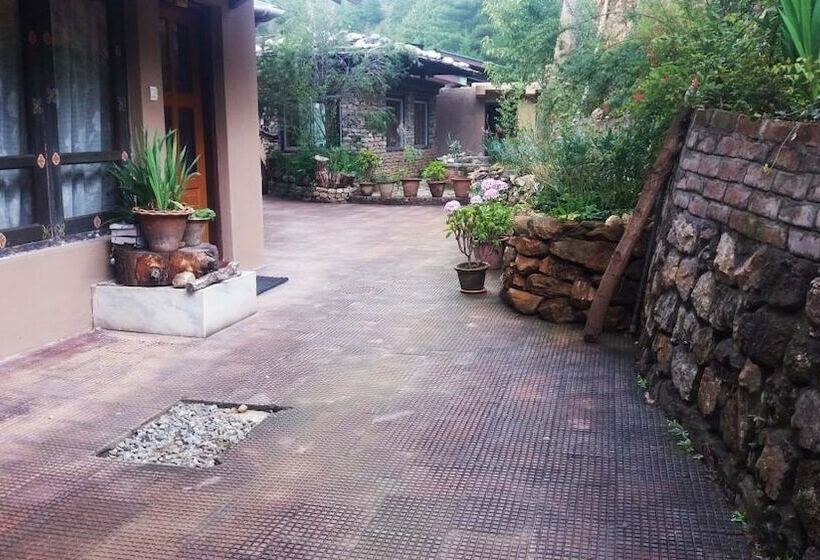 هتل Jambayang Resort