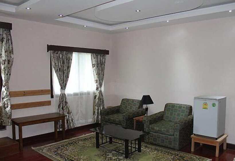 هتل Jambayang Resort