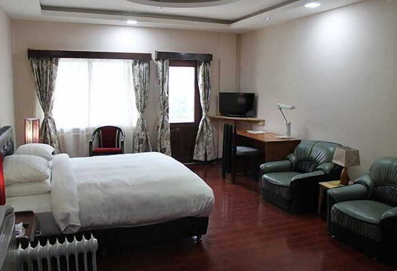 هتل Jambayang Resort