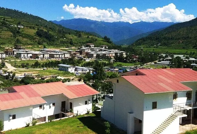 هتل Khuru Resort