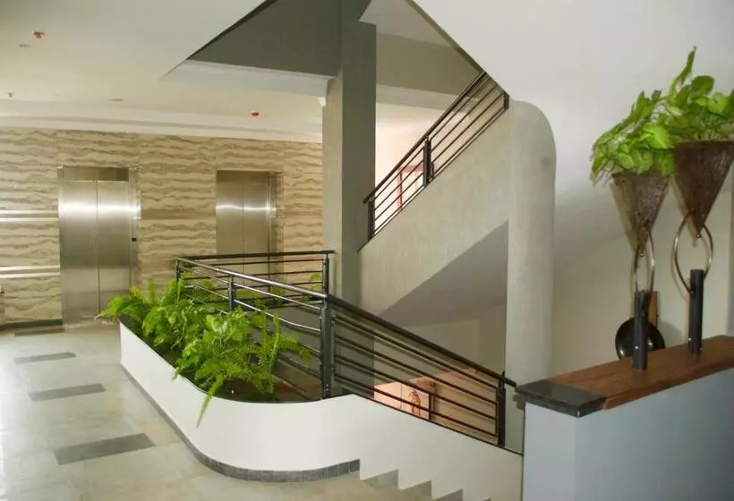 هتل Kiriri Garden