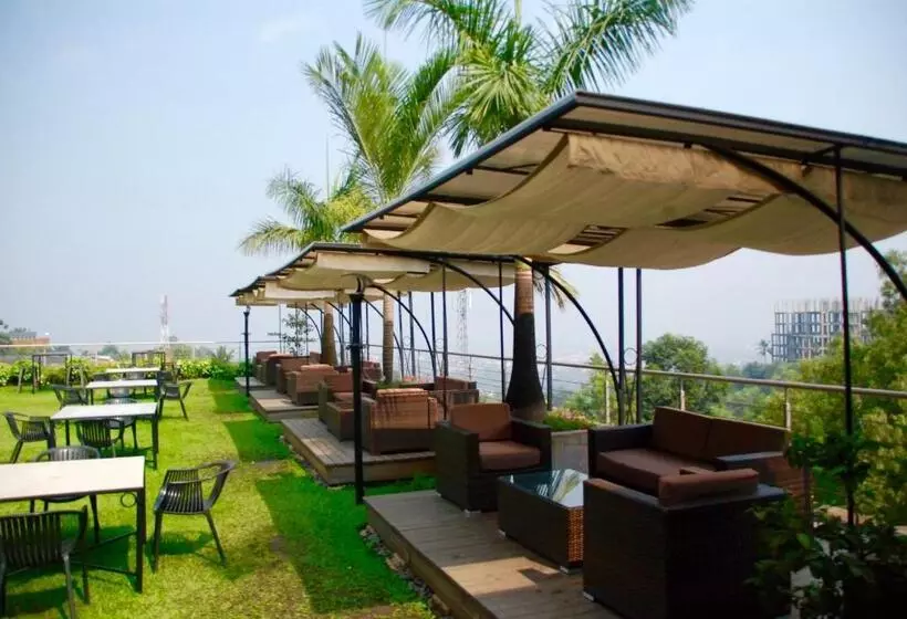 هتل Kiriri Garden