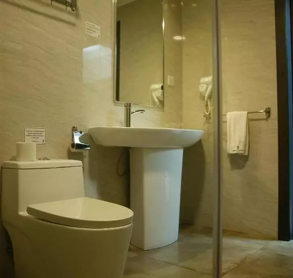 هتل Kiriri Garden