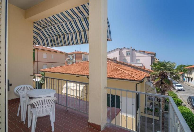 فندق Perla Del Mare