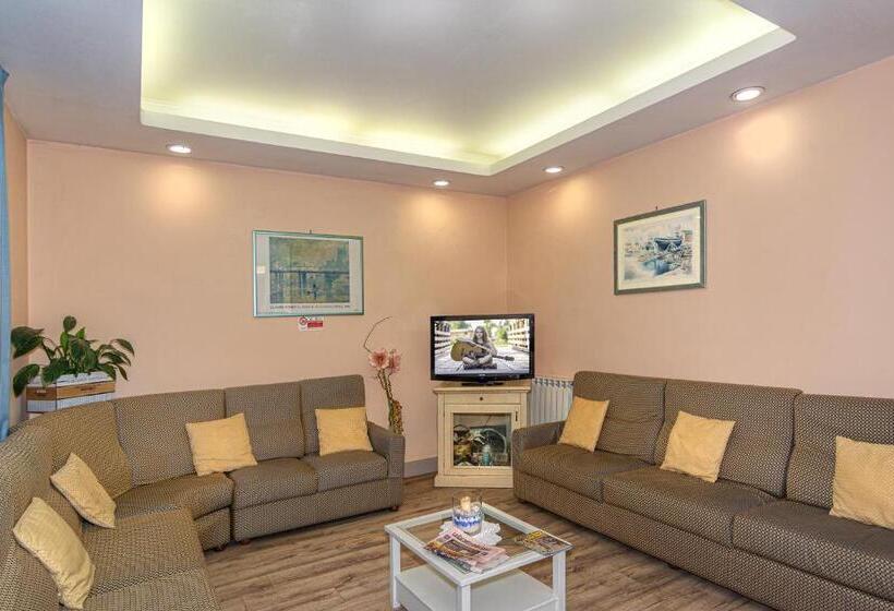 فندق Perla Del Mare