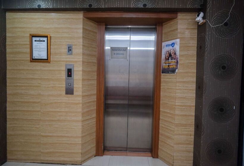 בית מלון כפרי Reddoorz Plus At Grand Populer