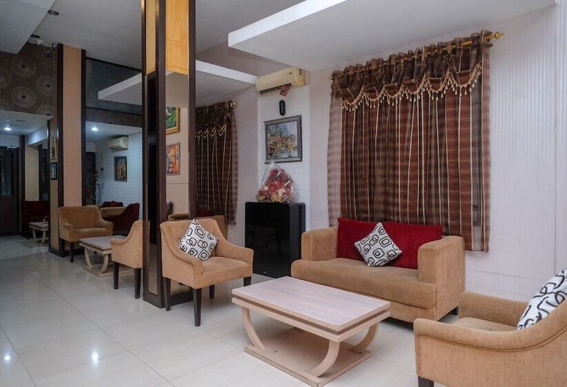 בית מלון כפרי Reddoorz Plus At Grand Populer