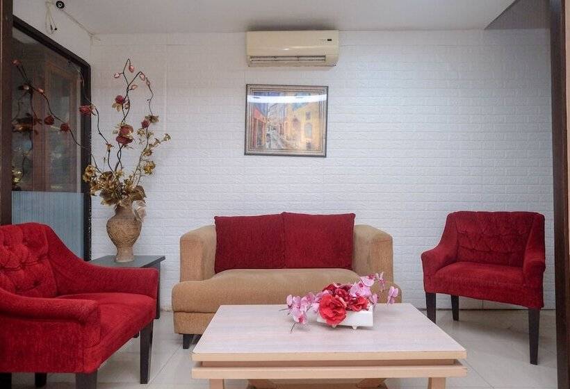 בית מלון כפרי Reddoorz Plus At Grand Populer