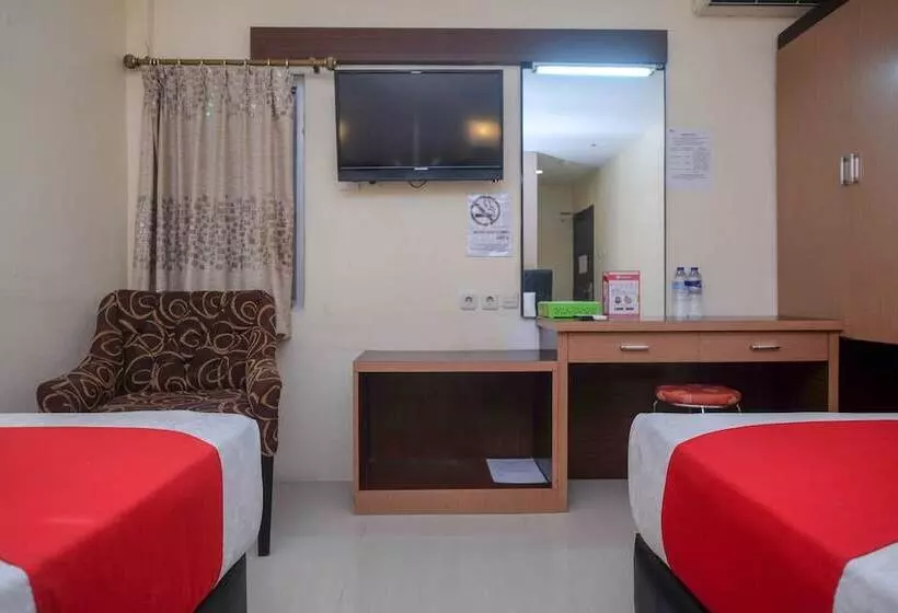 ホテル Reddoorz Plus At Grand Populer