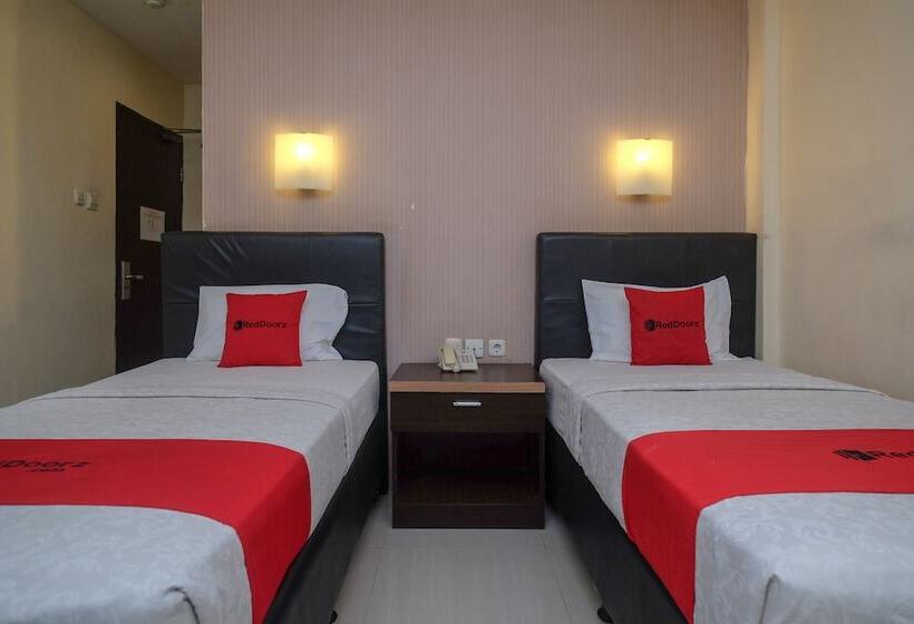 בית מלון כפרי Reddoorz Plus At Grand Populer