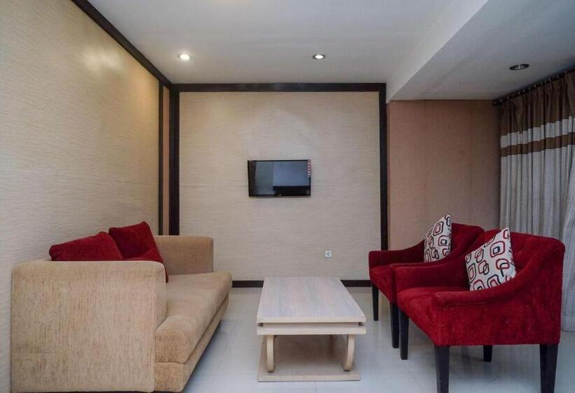 בית מלון כפרי Reddoorz Plus At Grand Populer