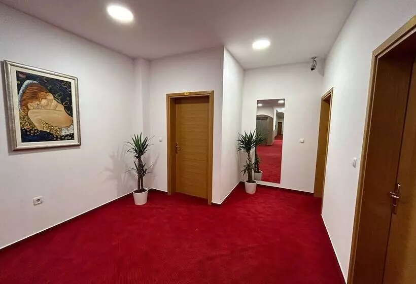 Hotelli Rooms Elez