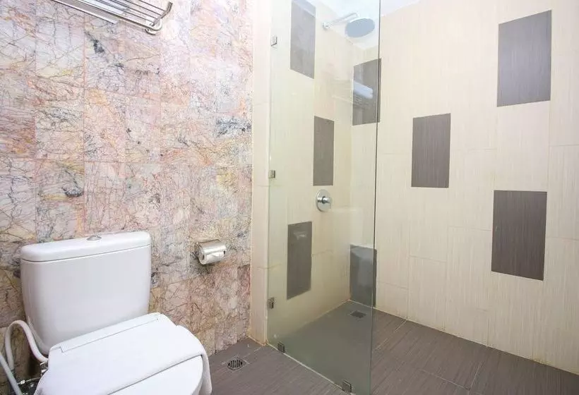 Hotelli Airy International Plaza Kolonel Atmo 16 Palembang