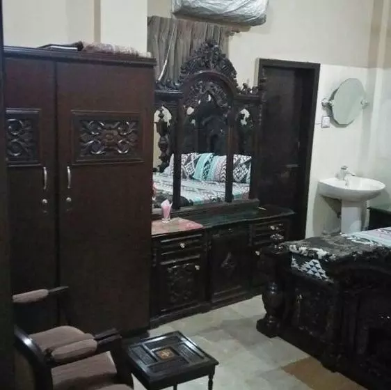 هتل Sawar