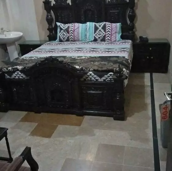هتل Sawar
