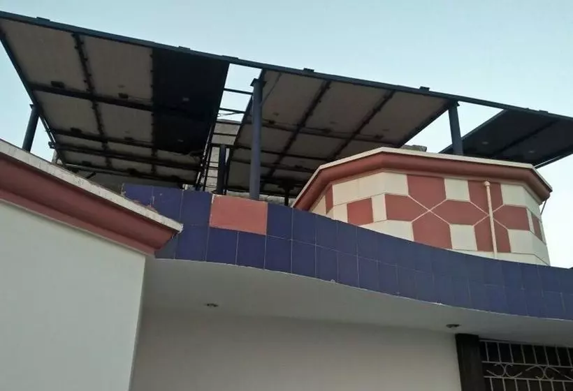 هتل Sawar