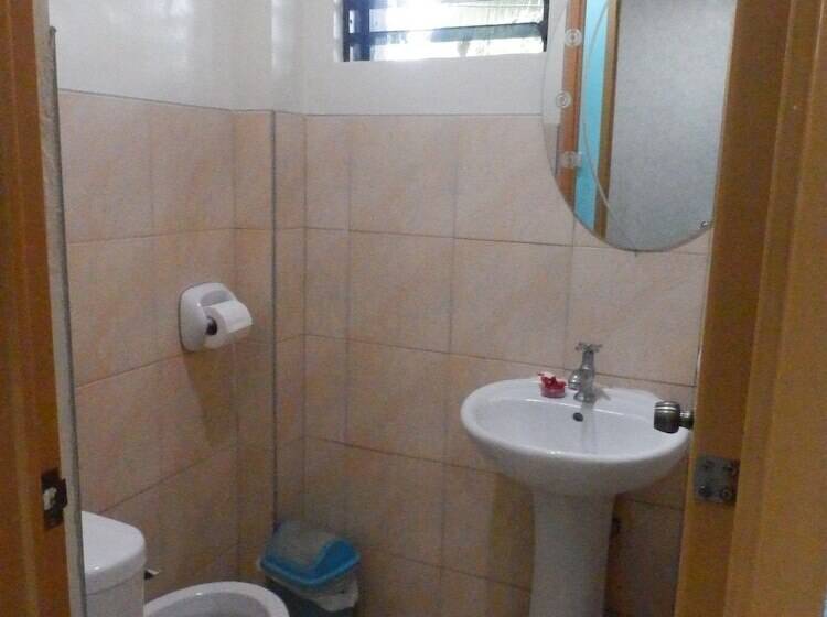 בית מלון כפרי Sunshine Paradise Inn