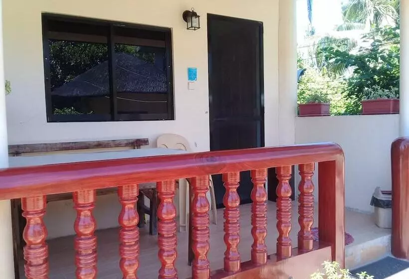هتل Sunshine Paradise Inn