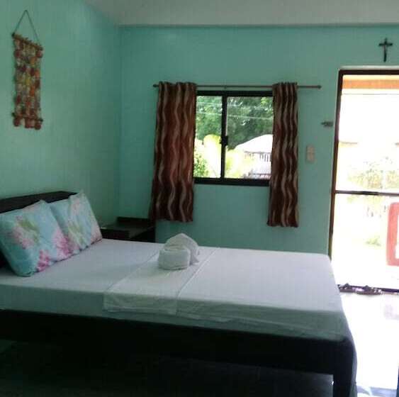 בית מלון כפרי Sunshine Paradise Inn