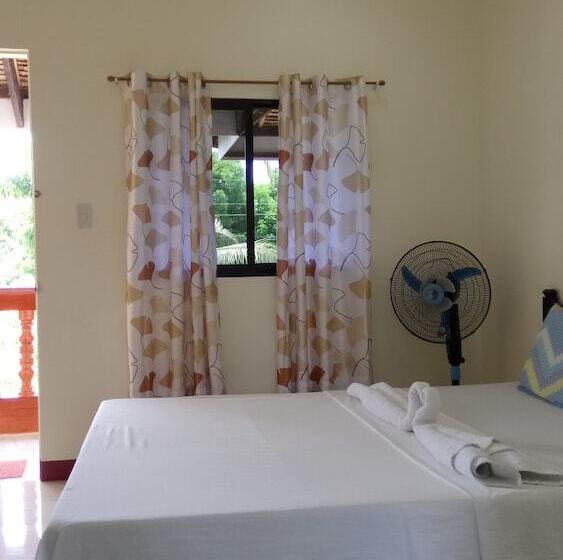 בית מלון כפרי Sunshine Paradise Inn