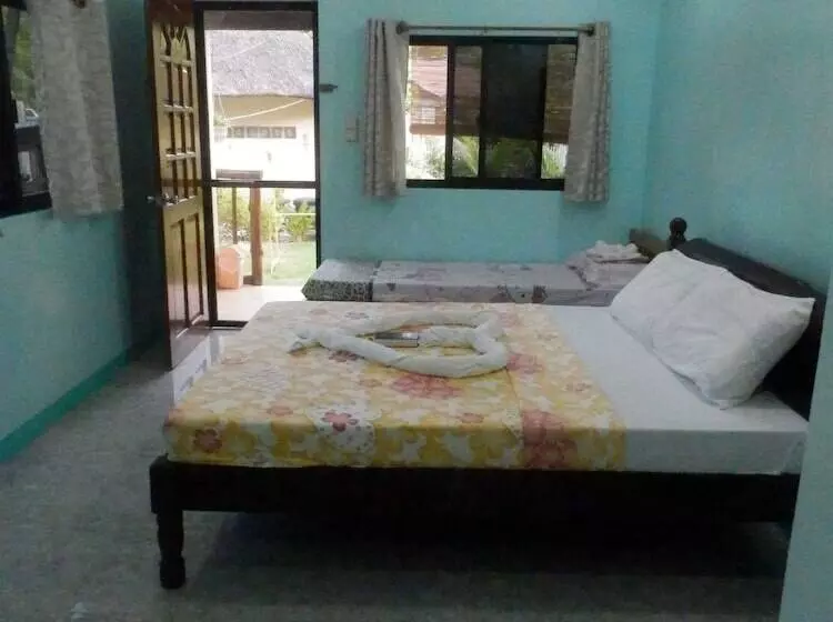 هتل Sunshine Paradise Inn