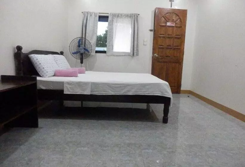 هتل Sunshine Paradise Inn