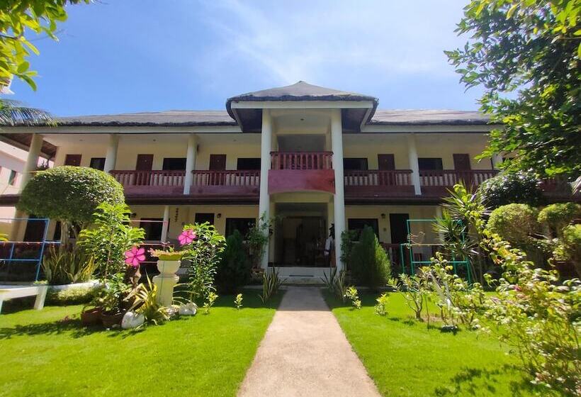 בית מלון כפרי Sunshine Paradise Inn