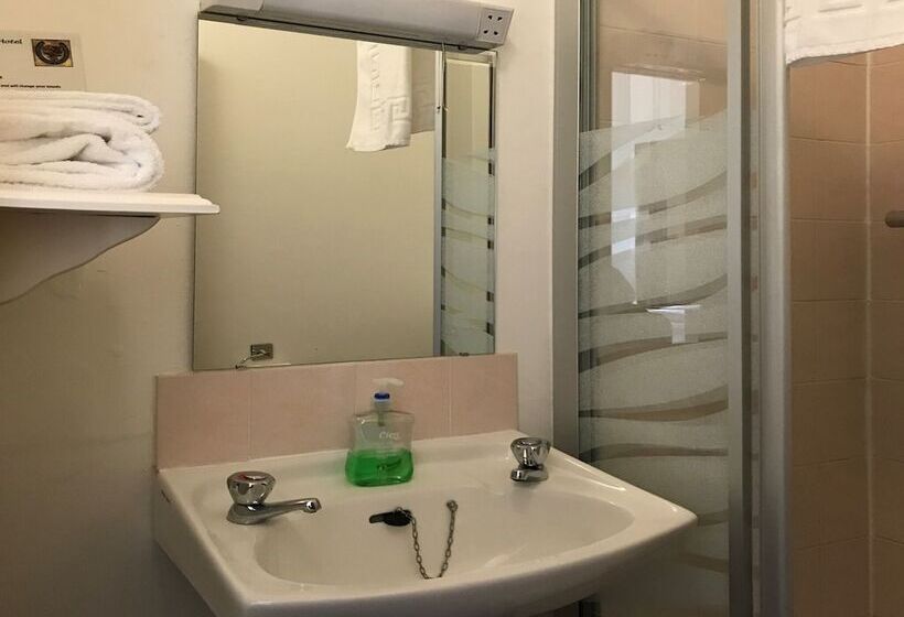 فندق The Old Coach House