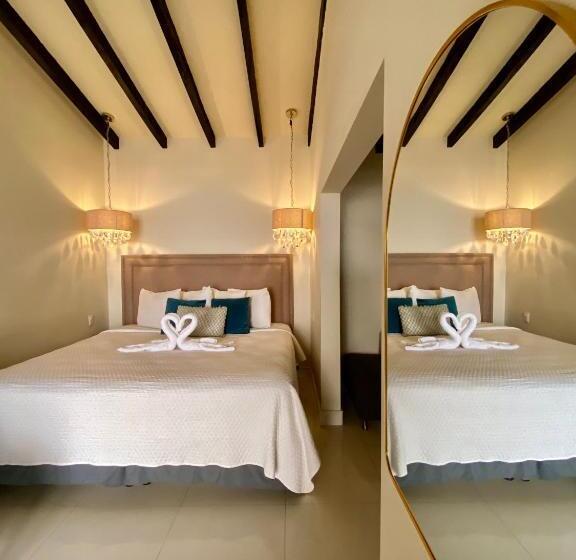 هتل Vista Las Olas Resort