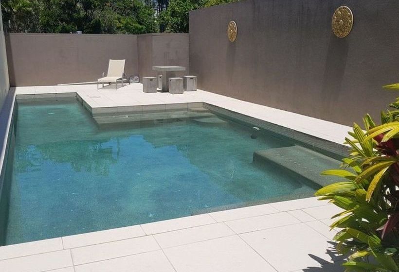 Beach House 4 Brm, 3 Mins Walk To Beach