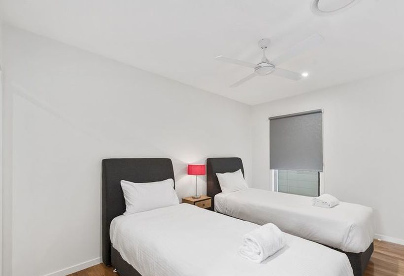 Pearls On Sapphire Beach